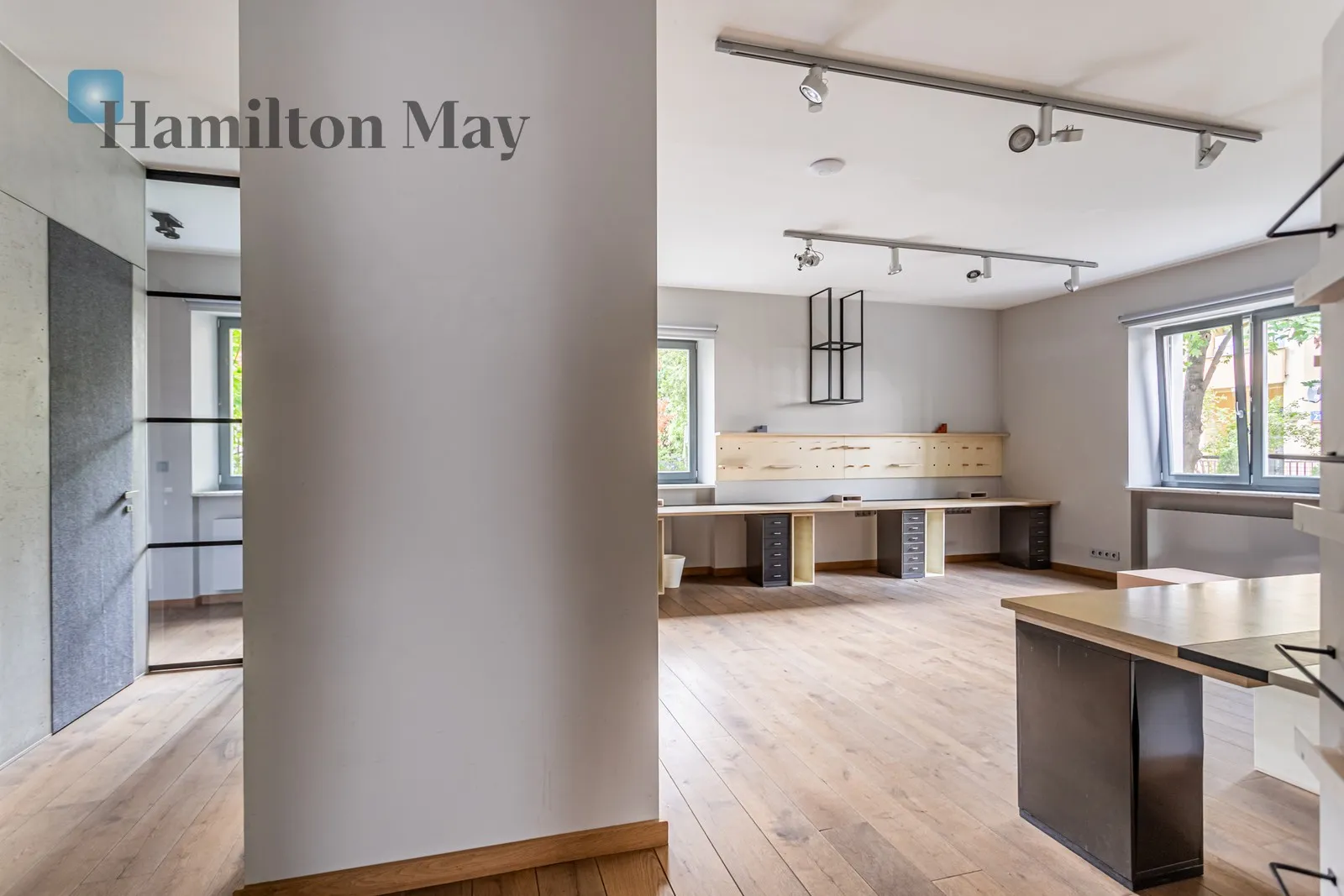 City: Warszawa Street: Angorska Region: Praga-Południe Subregion: Saska Kępa Distance to centre: 3.59 km Price: 3700000 PLN Bedrooms: 4 Bathrooms: 2 - slider