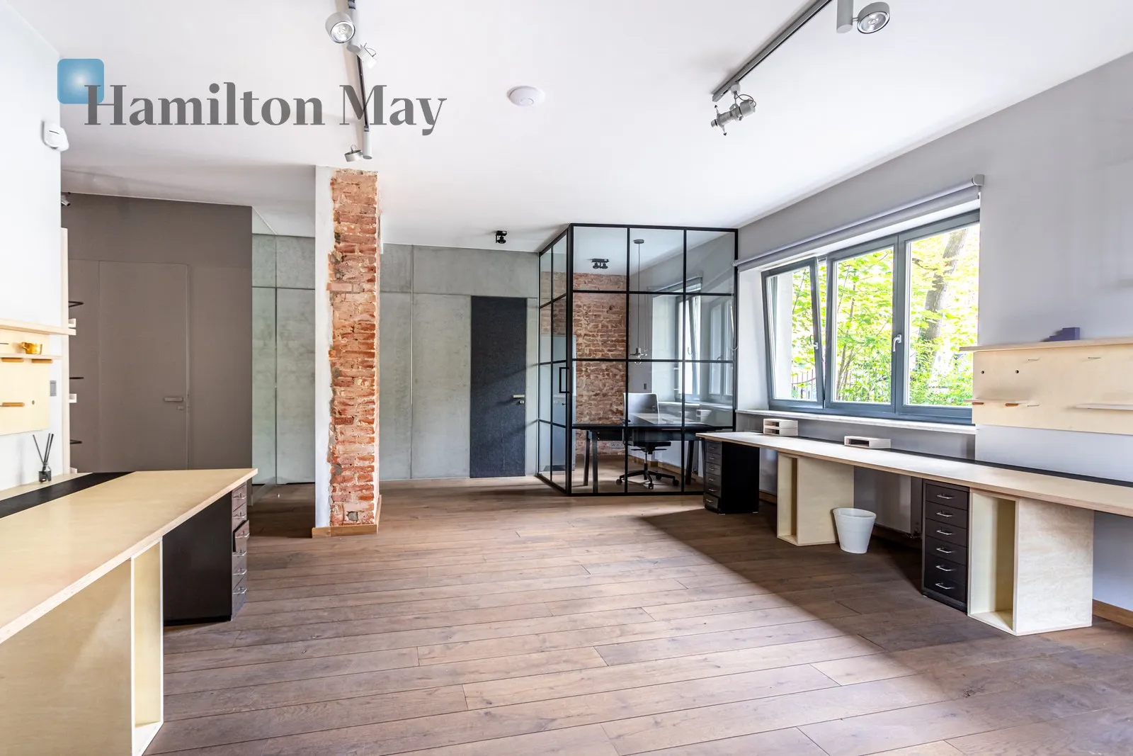 Region: Praga-Południe Subregion: Saska Kępa Distance to centre: 3.59 km Price: 3700000 PLN Bedrooms: 4 Bathrooms: 2 Size: 192m2 Price/m2: 19271 PLN - slider