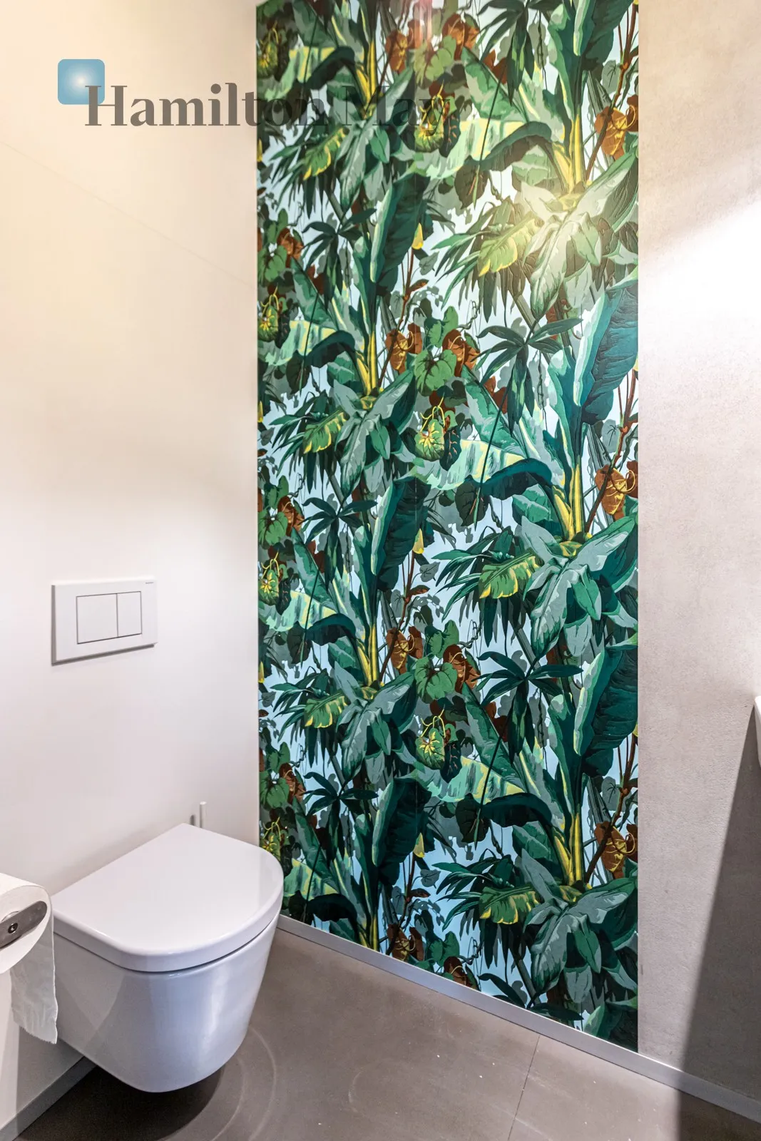 Subregion: Saska Kępa Distance to centre: 3.59 km Price: 3700000 PLN Bedrooms: 4 Bathrooms: 2 Size: 192m2 Price/m2: 19271 PLN - slider