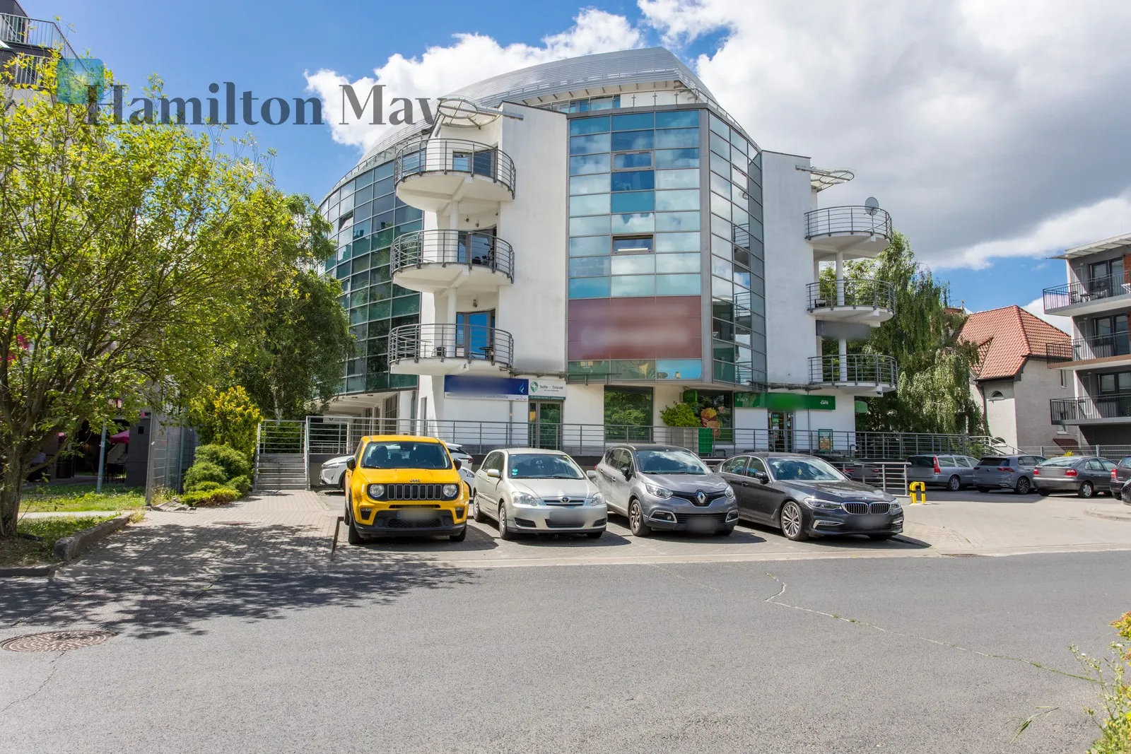 Комерційне приміщення з терасою площею 50 м² та паркомісцем | Ідеально підходить для офісу, практики чи сервісу - slider