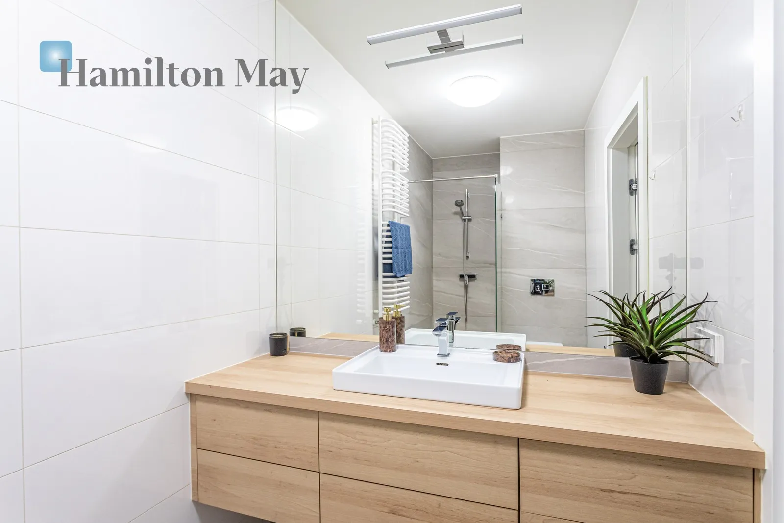 Stylish one-bedroom apartment in a new development in Praga Północ, near the Szwedzka metro station - slider