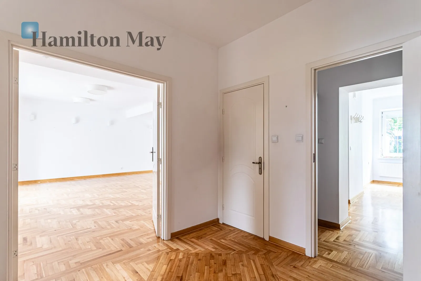 Dom wolnostojący 330 m² | Wilanów Niski | 5 sypialni | pompa ciepła | fotowoltaika - slider