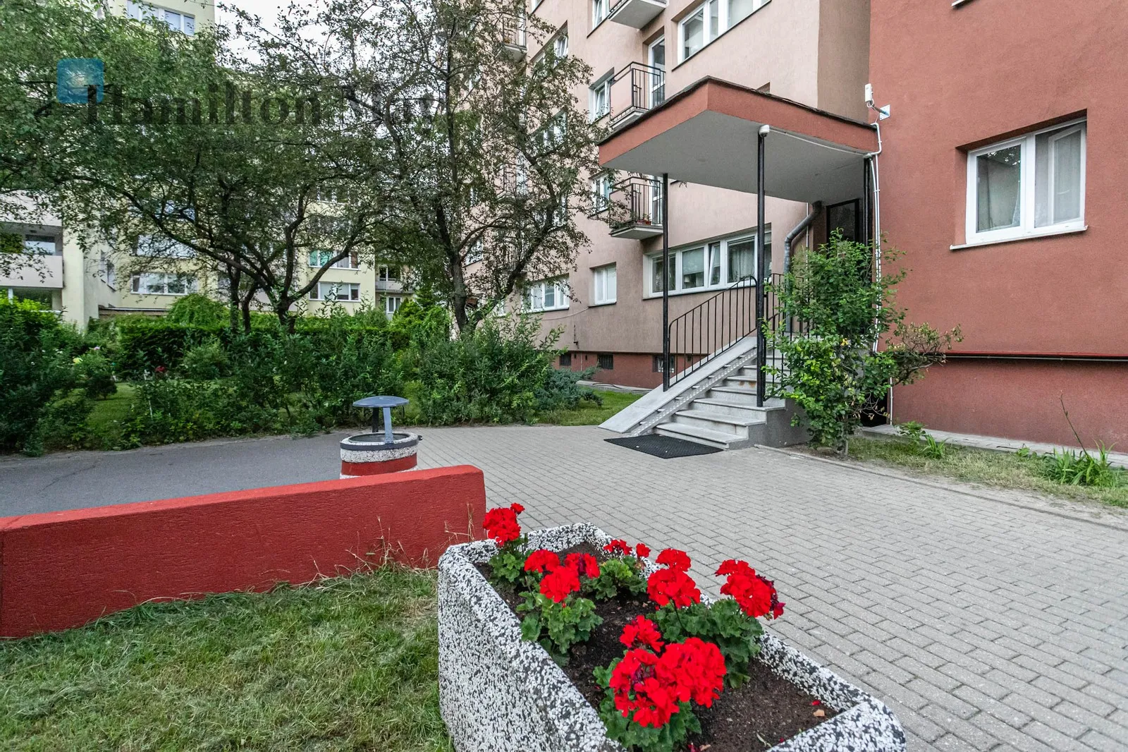Subregion: Stary Mokotów Distance to centre: 3.36 km Level: 9 Price: 899000 PLN Bedrooms: 2 Bathrooms: 1