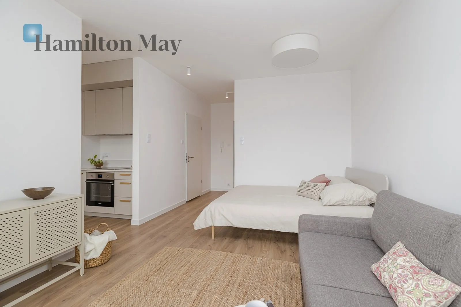 City: Warszawa Street: Wschodu Słońca Region: Włochy Subregion: Raków Distance to centre: 5.73 km Level: 6 Price: 741180 PLN Bedrooms: 1 Bathrooms: 1 - slider