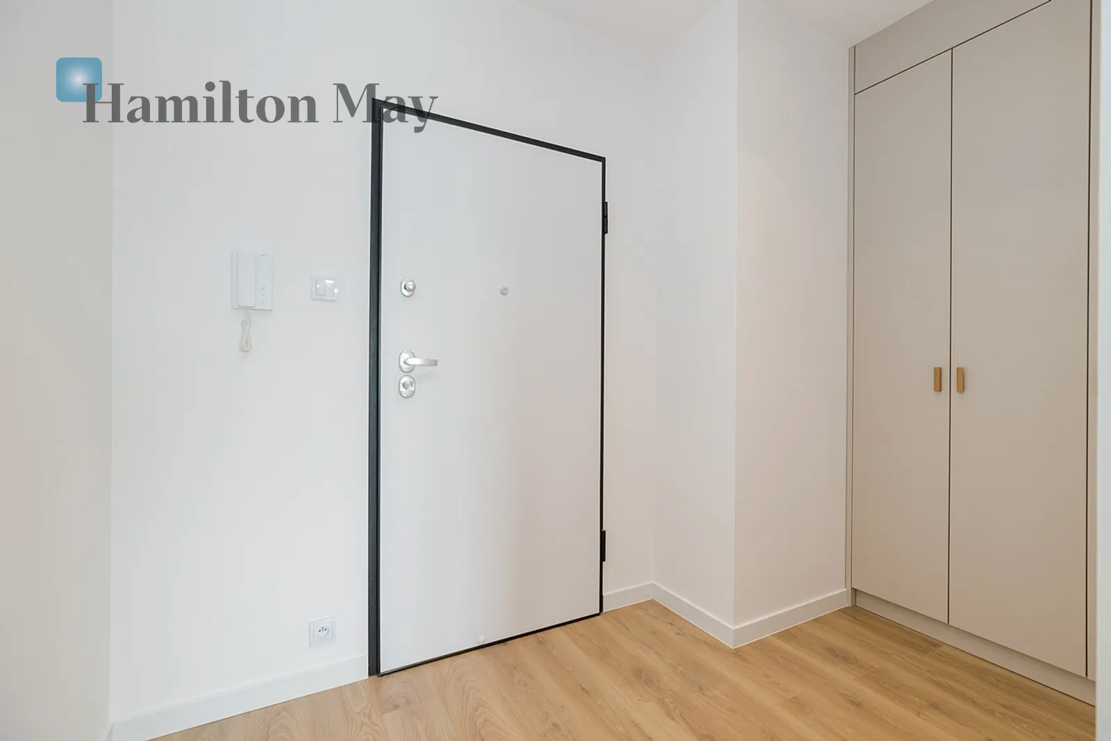 City: Warszawa Street: Wschodu Słońca Region: Włochy Subregion: Raków Distance to centre: 5.73 km Level: 6 Price: 741180 PLN - slider