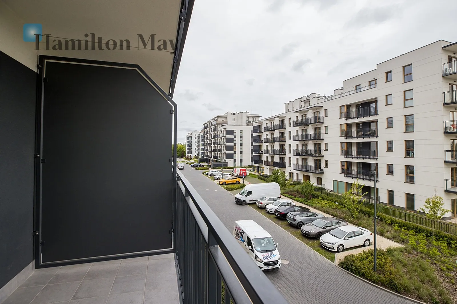 Street: Wschodu Słońca Region: Włochy Subregion: Raków Distance to centre: 5.73 km Level: 6 Price: 741180 PLN - slider