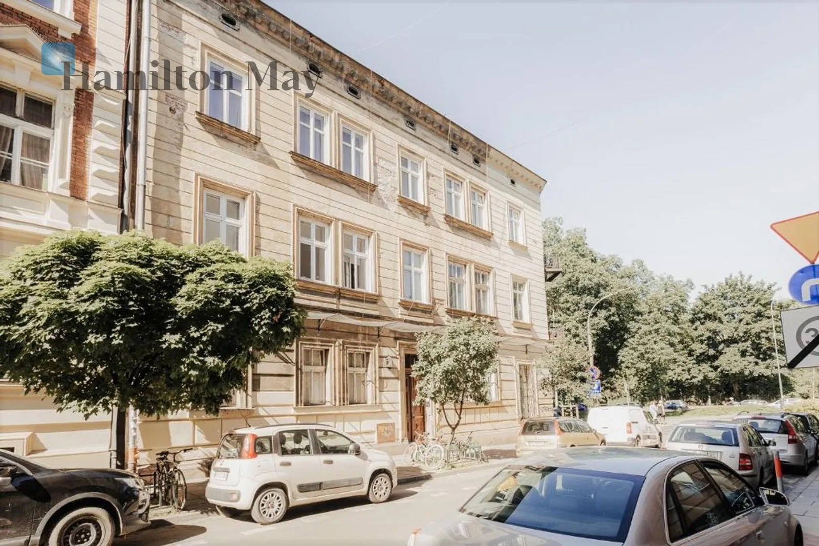 City: Kraków Street: Jana Kochanowskiego Region: Stare Miasto Distance to centre: 1.02 km Level: 1 Price: 1090000 PLN Bedrooms: 2 - slider