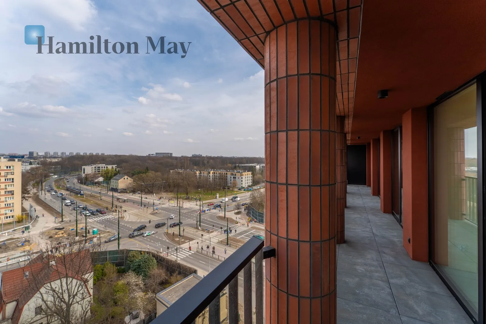 Distance to centre: 3.35 km Level: 9 Price: 1400000 PLN Bedrooms: 2 Bathrooms: 2 Size: 59m2 Price/m2: 23729 PLN - slider