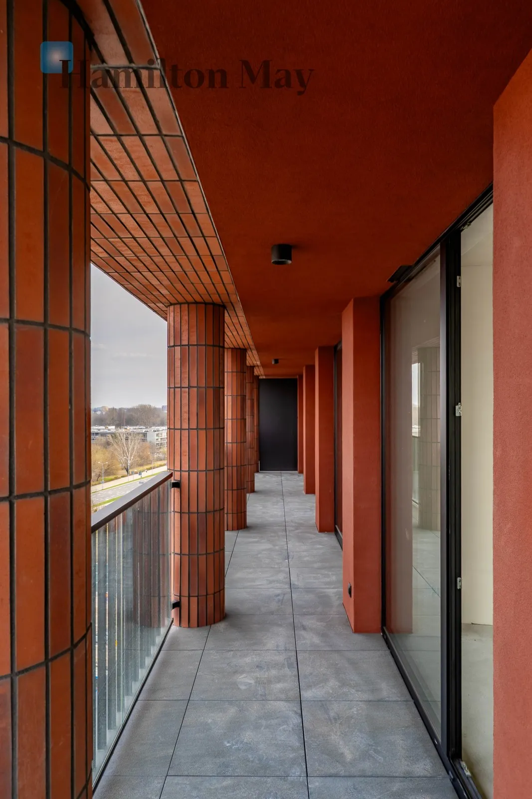 Street: Mogilska Region: Prądnik Czerwony Subregion: Rakowice Distance to centre: 3.35 km Level: 9 Price: 1400000 PLN - slider