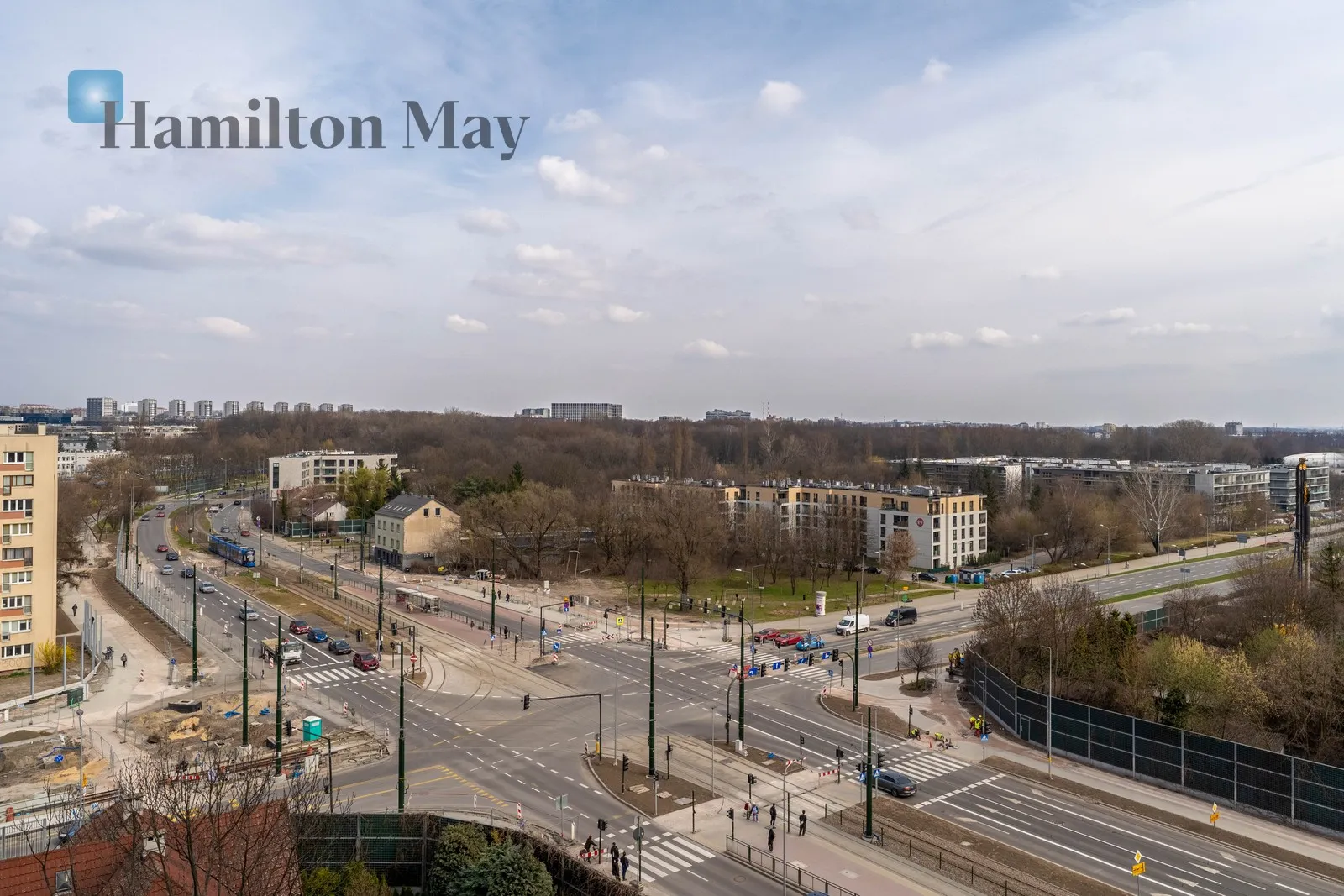 Distance to centre: 3.35 km Level: 9 Price: 1400000 PLN Bedrooms: 2 Bathrooms: 2 Size: 59m2 - slider