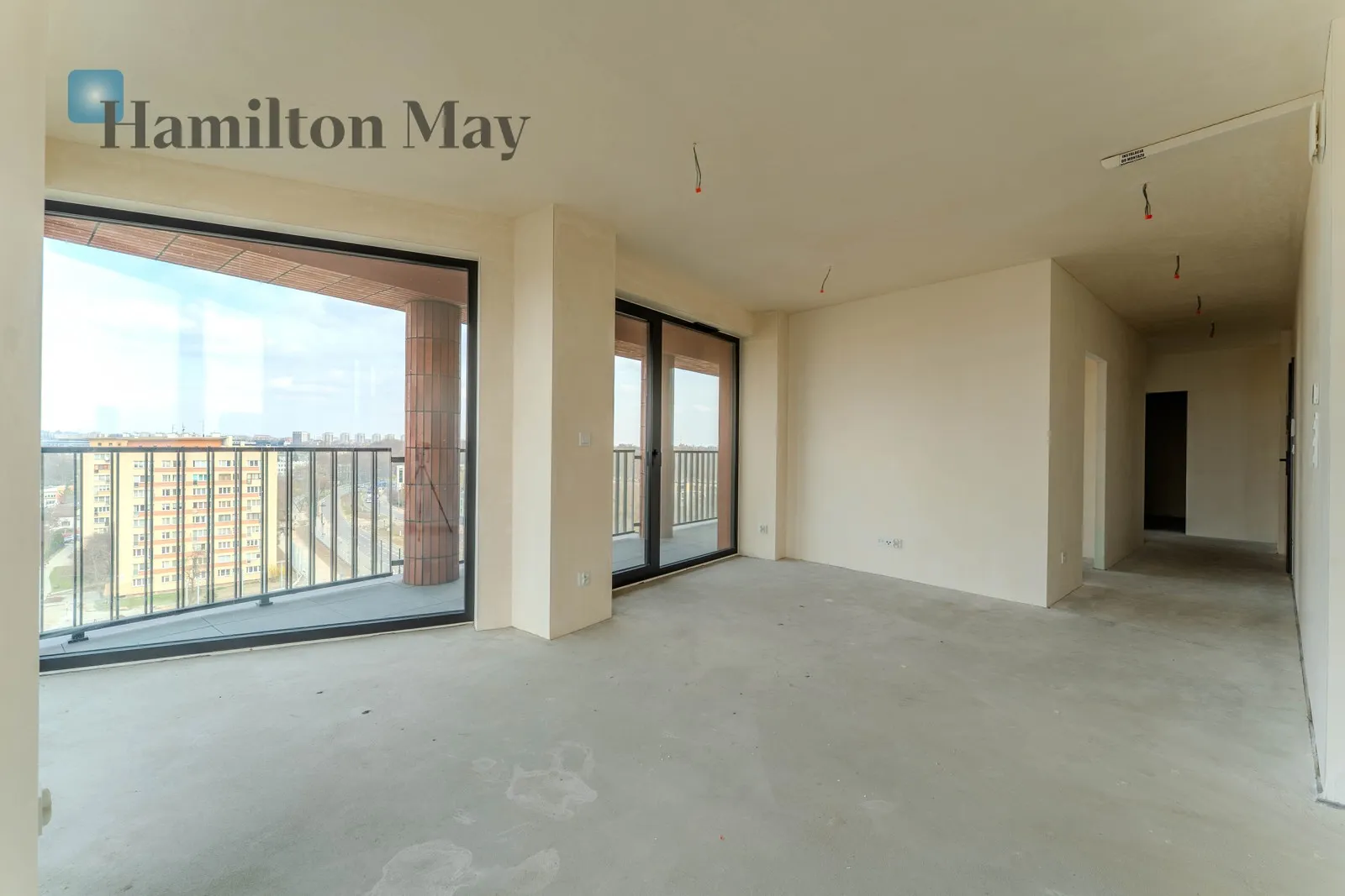 Street: Mogilska Region: Prądnik Czerwony Subregion: Rakowice Distance to centre: 3.35 km Level: 9 Price: 1400000 PLN Bedrooms: 2 Bathrooms: 2 - slider