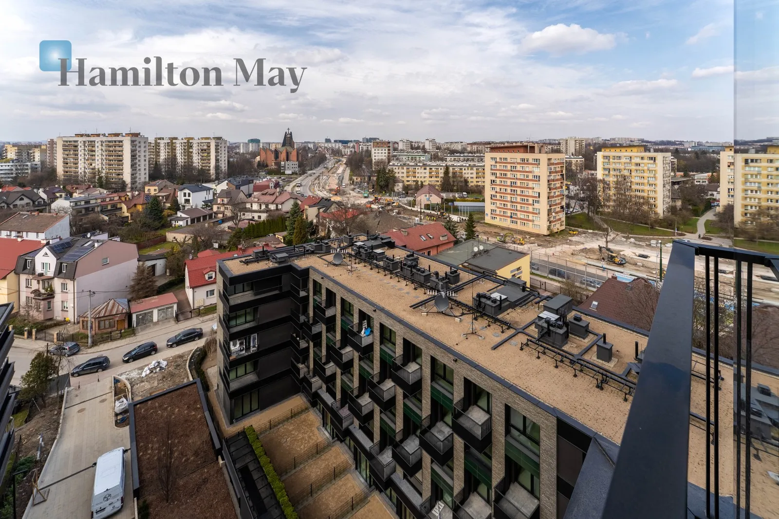 Subregion: Rakowice Distance to centre: 3.35 km Level: 9 Price: 1400000 PLN Bedrooms: 2 - slider