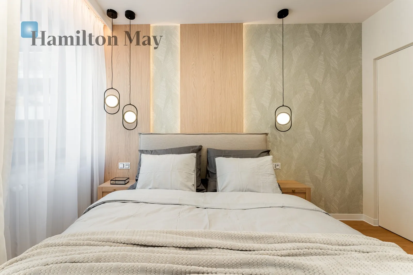 A finished apartment with a kitchenette for sale on Kijowska Avenue - slider