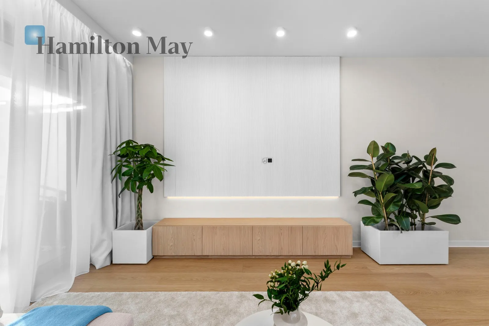 A finished apartment with a kitchenette for sale on Kijowska Avenue - slider