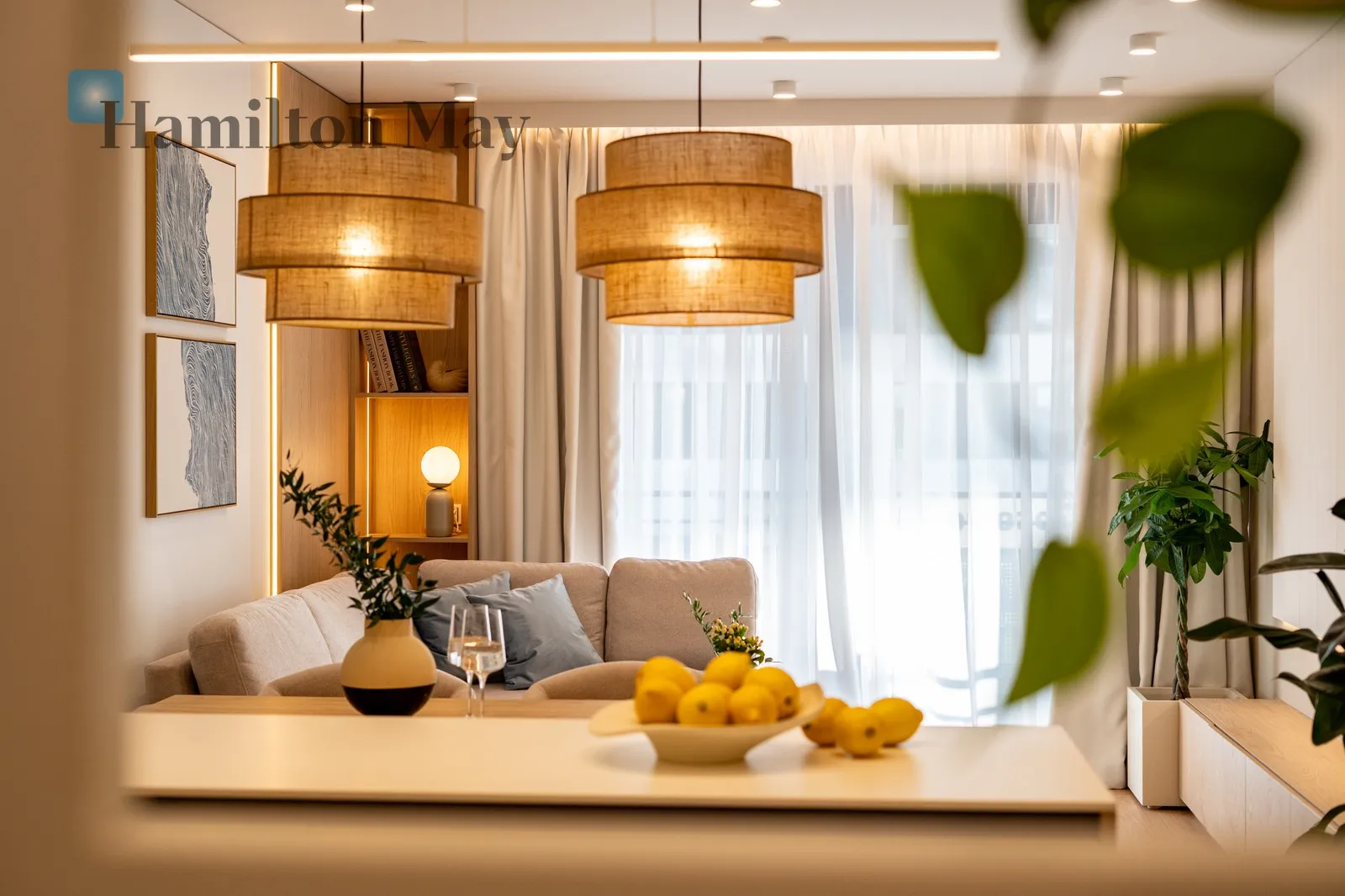 A finished apartment with a kitchenette for sale on Kijowska Avenue - slider