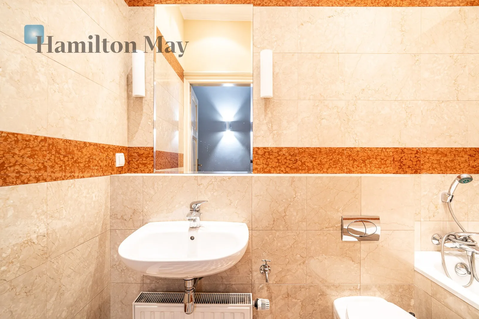 Office premises with an area of 65 m2 in Pałacyk pod Orłem at ul. Krupnicza

 - slider