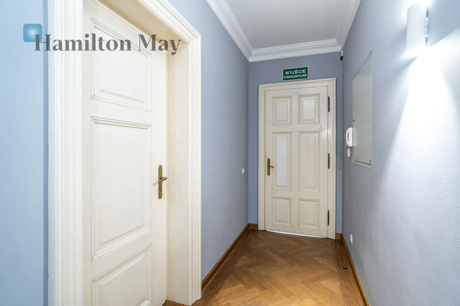 Office premises with an area of 65 m2 in Pałacyk pod Orłem at ul. Krupnicza

 - slider