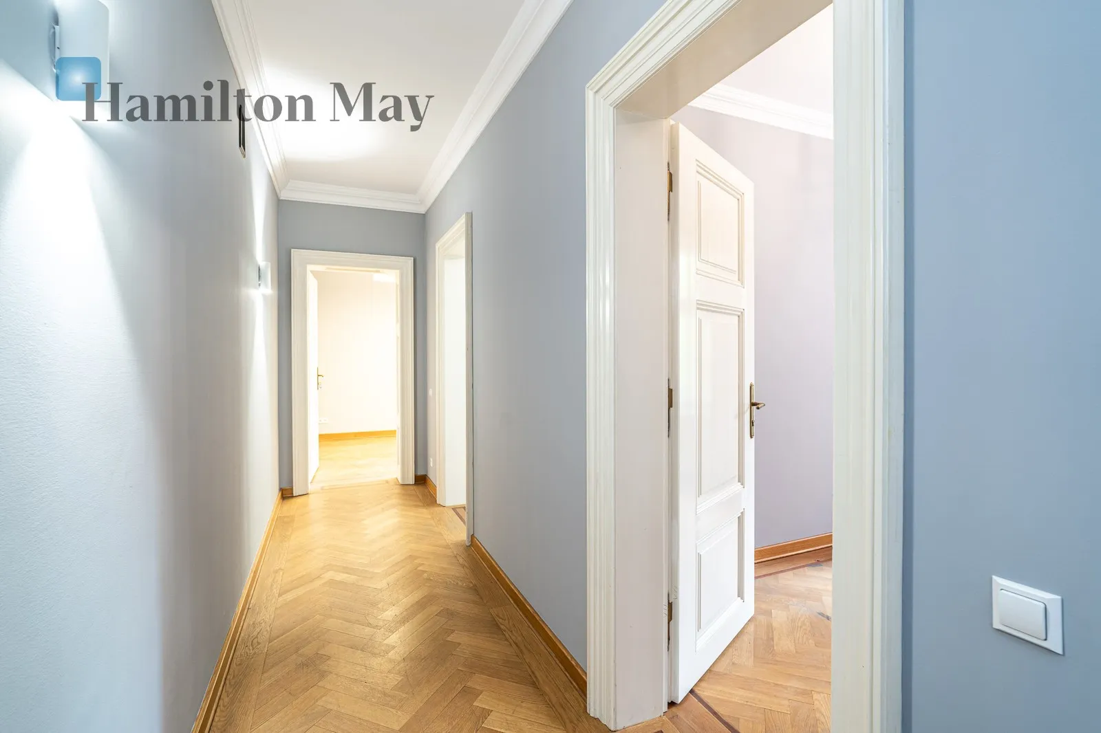 Office premises with an area of 65 m2 in Pałacyk pod Orłem at ul. Krupnicza

 - slider