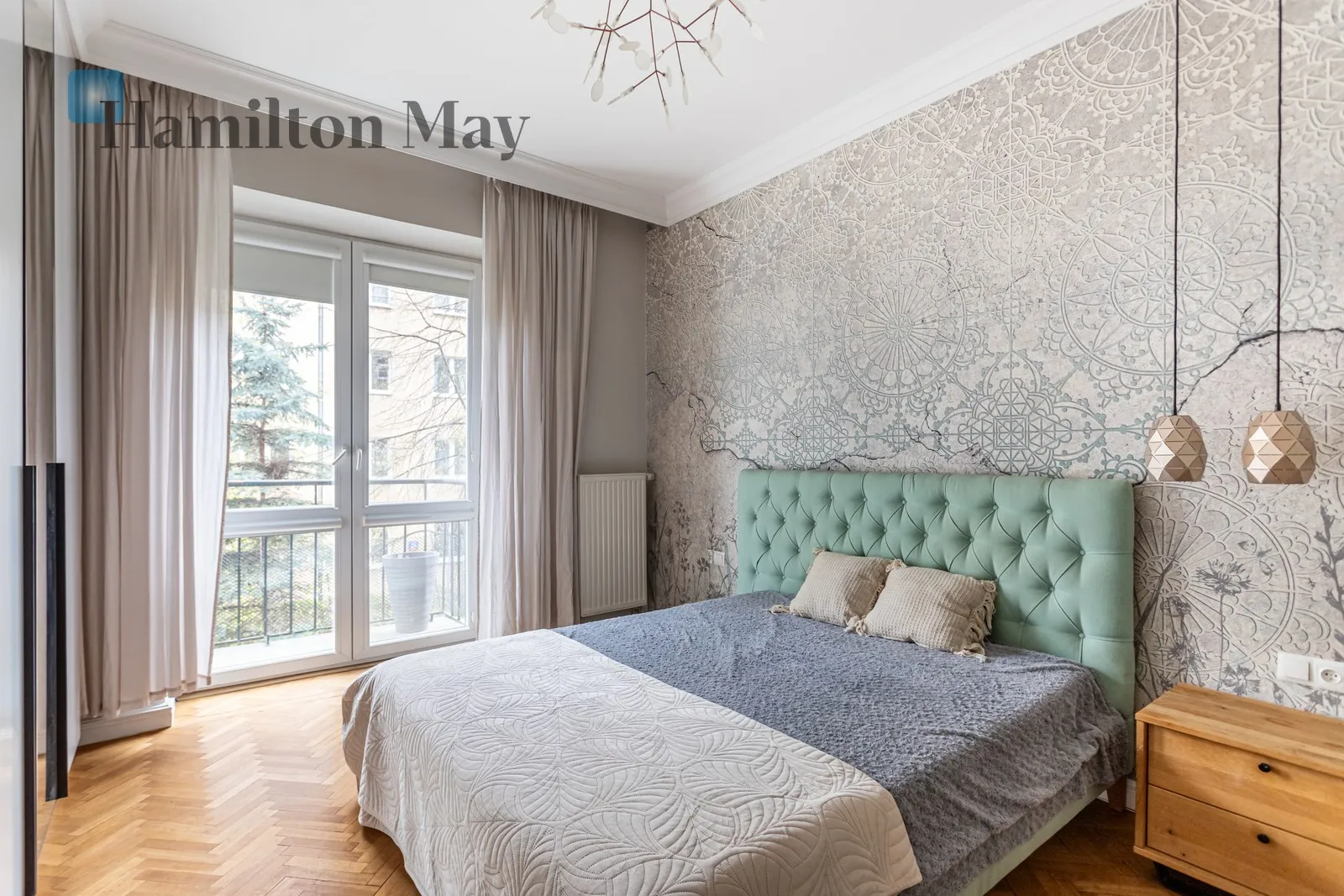 Subregion: Solec Distance to centre: 1.74 km Level: 1 Price: 8900 PLN Bedrooms: 3 Bathrooms: 2 Size: 94m2 - slider