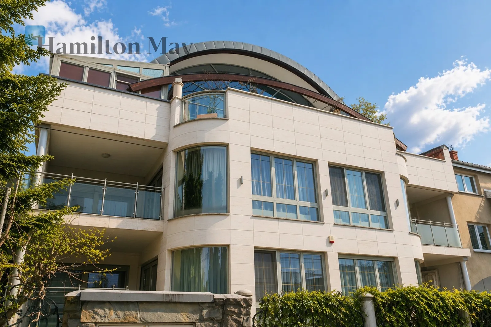 Spacious apartment with a balcony in the heart of Old Wilanów

﻿ - slider