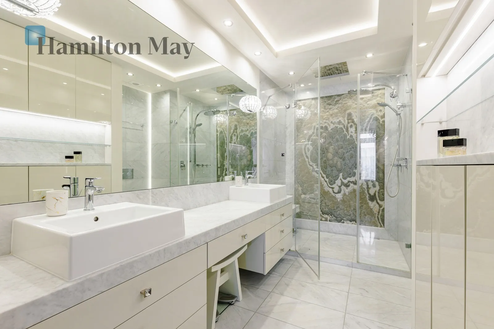 Subregion: Śródmieście Południowe Distance to centre: 0.77 km Level: 6 Price: 16000 PLN Bedrooms: 2 Bathrooms: 2 Size: 88m2 - slider