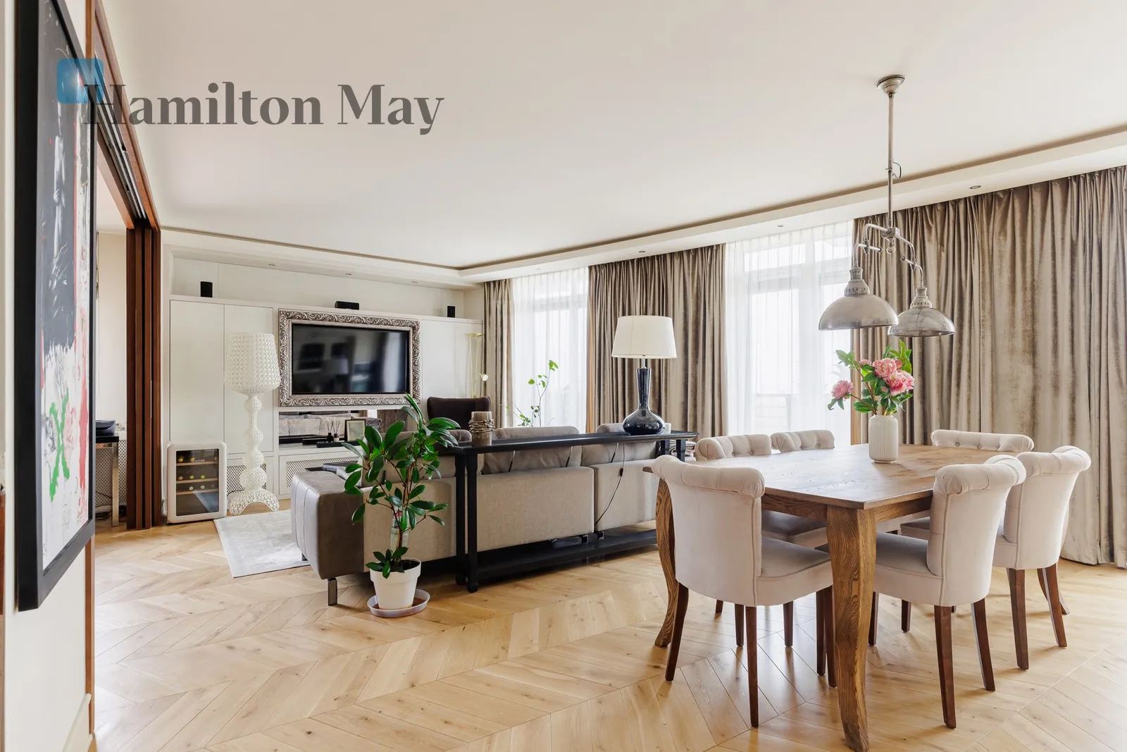 Street: Książęca Region: Śródmieście Subregion: Śródmieście Południowe Distance to centre: 0.77 km Level: 6 Price: 16000 PLN Bedrooms: 2 Bathrooms: 2 Size: 88m2 - slider