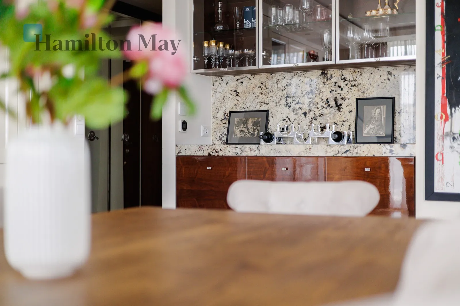 Subregion: Śródmieście Południowe Distance to centre: 0.77 km Level: 6 Price: 16000 PLN Bedrooms: 2 Bathrooms: 2 Size: 88m2 Price/m2: 182 PLN - slider