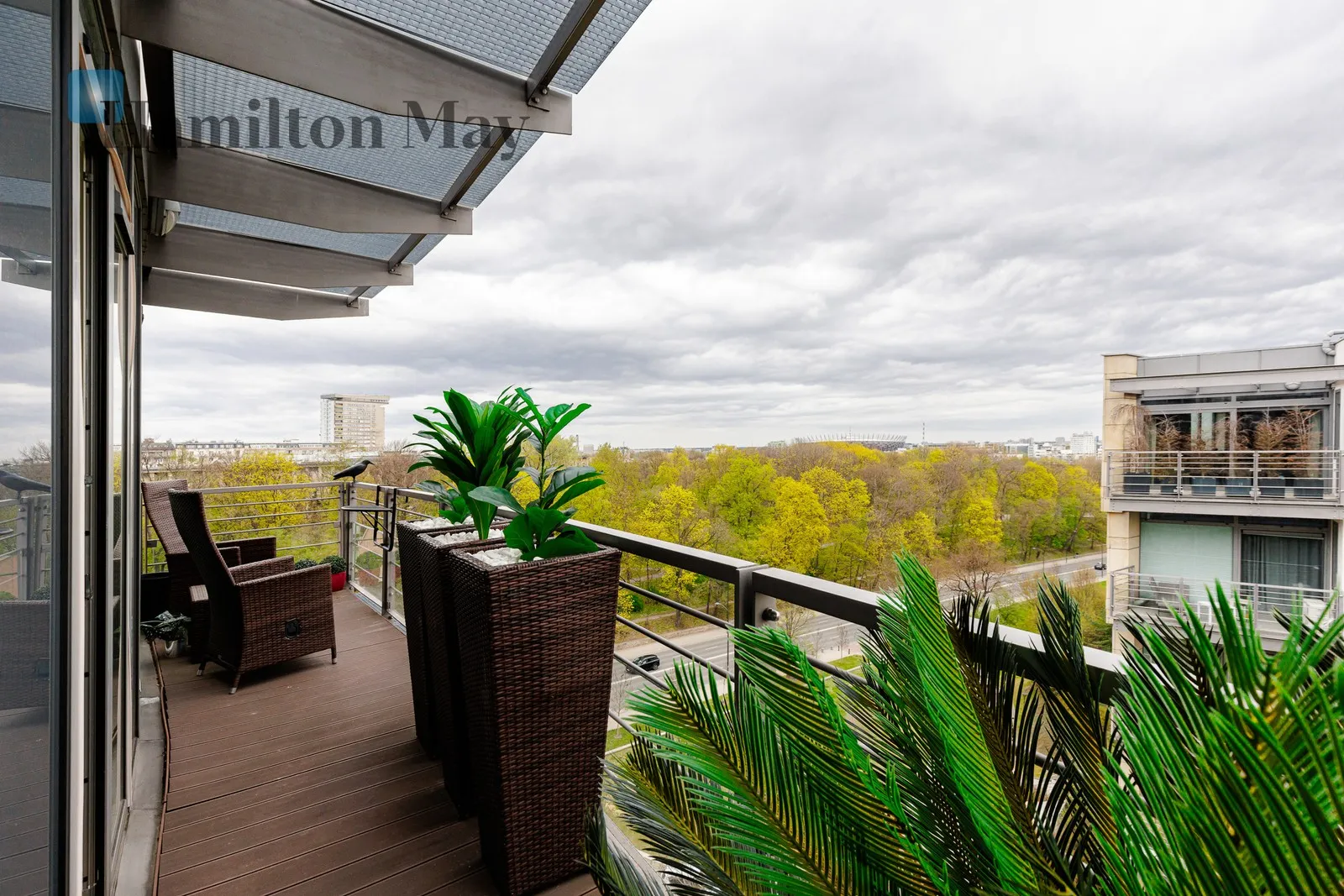 Street: Książęca Region: Śródmieście Subregion: Śródmieście Południowe Distance to centre: 0.77 km Level: 6 Price: 16000 PLN - slider