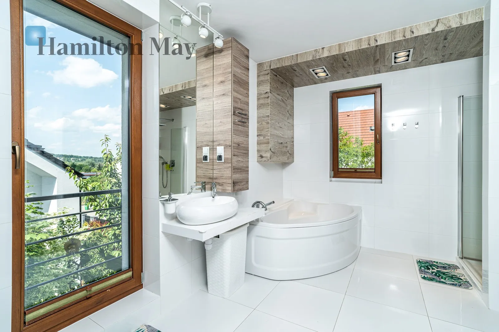 Bathrooms: 3 Plot size: 741m2 Price/m2: 13028 PLN - slider