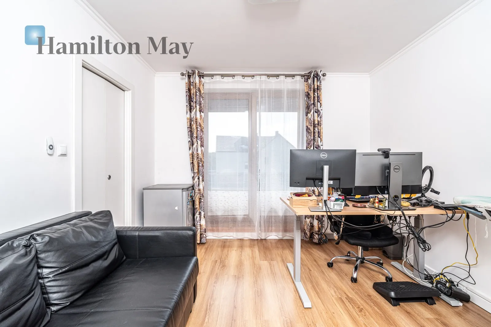 Price: 3700000 PLN Bedrooms: 7 Bathrooms: 3 Plot size: 741m2 - slider