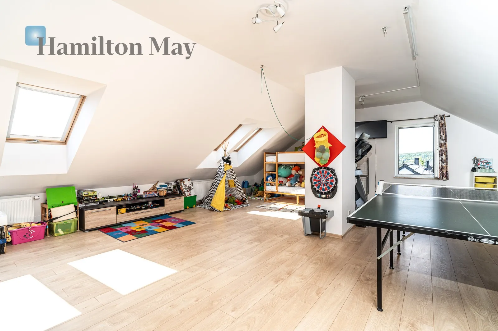 Price: 3700000 PLN Bedrooms: 7 Bathrooms: 3 Plot size: 741m2 Price/m2: 13028 PLN - slider