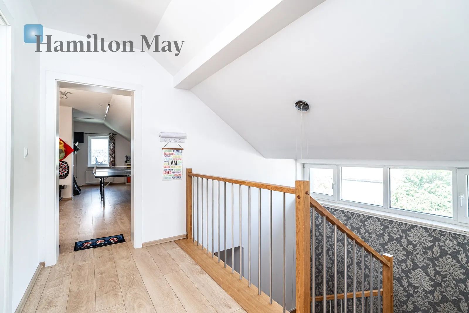 Price: 3700000 PLN Bedrooms: 7 - slider