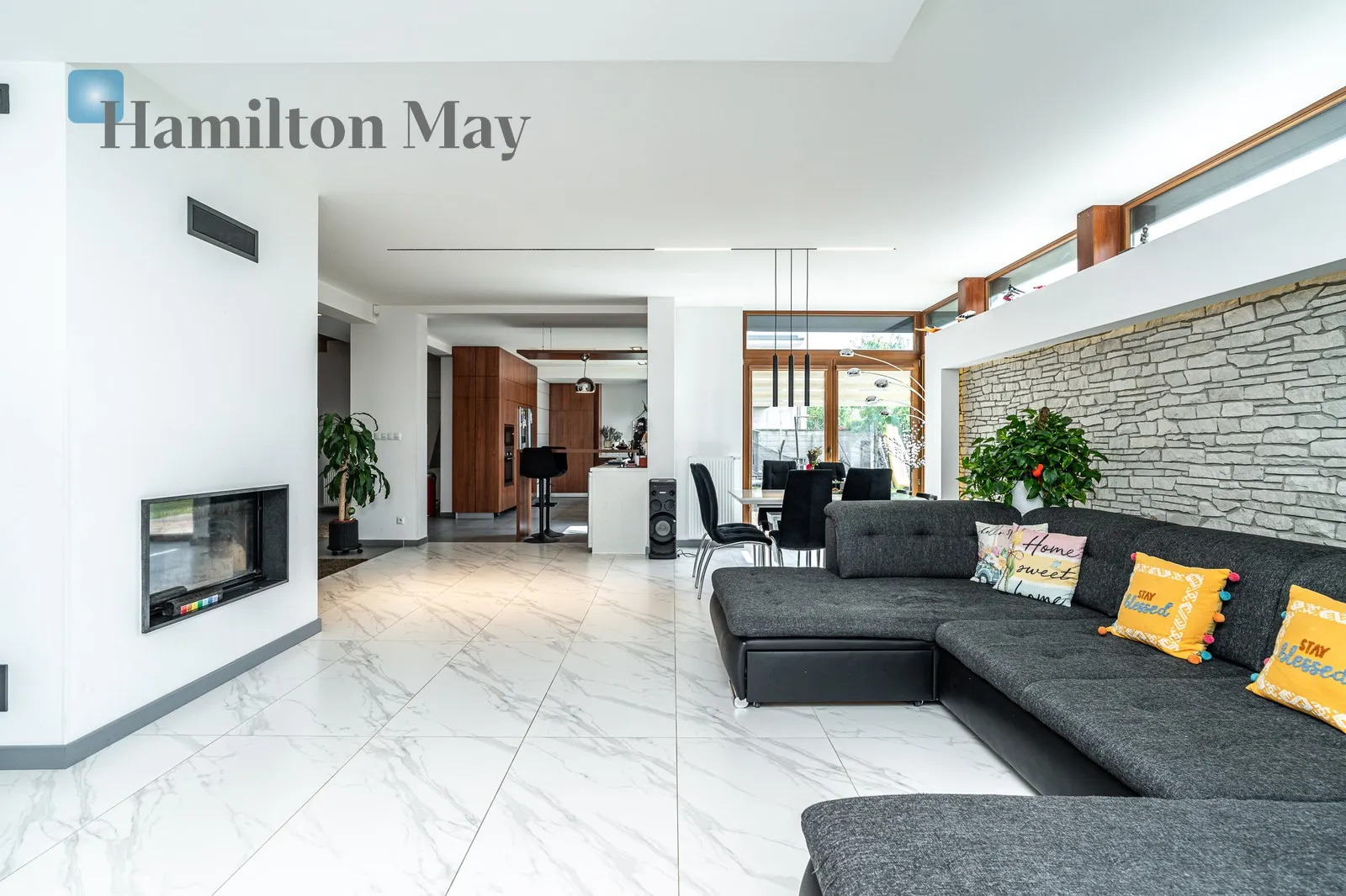 City: Kraków Street: Gabriela Słońskiego Region: Dębniki Distance to centre: 4.44 km Price: 3700000 PLN Bedrooms: 7 Bathrooms: 3 - slider