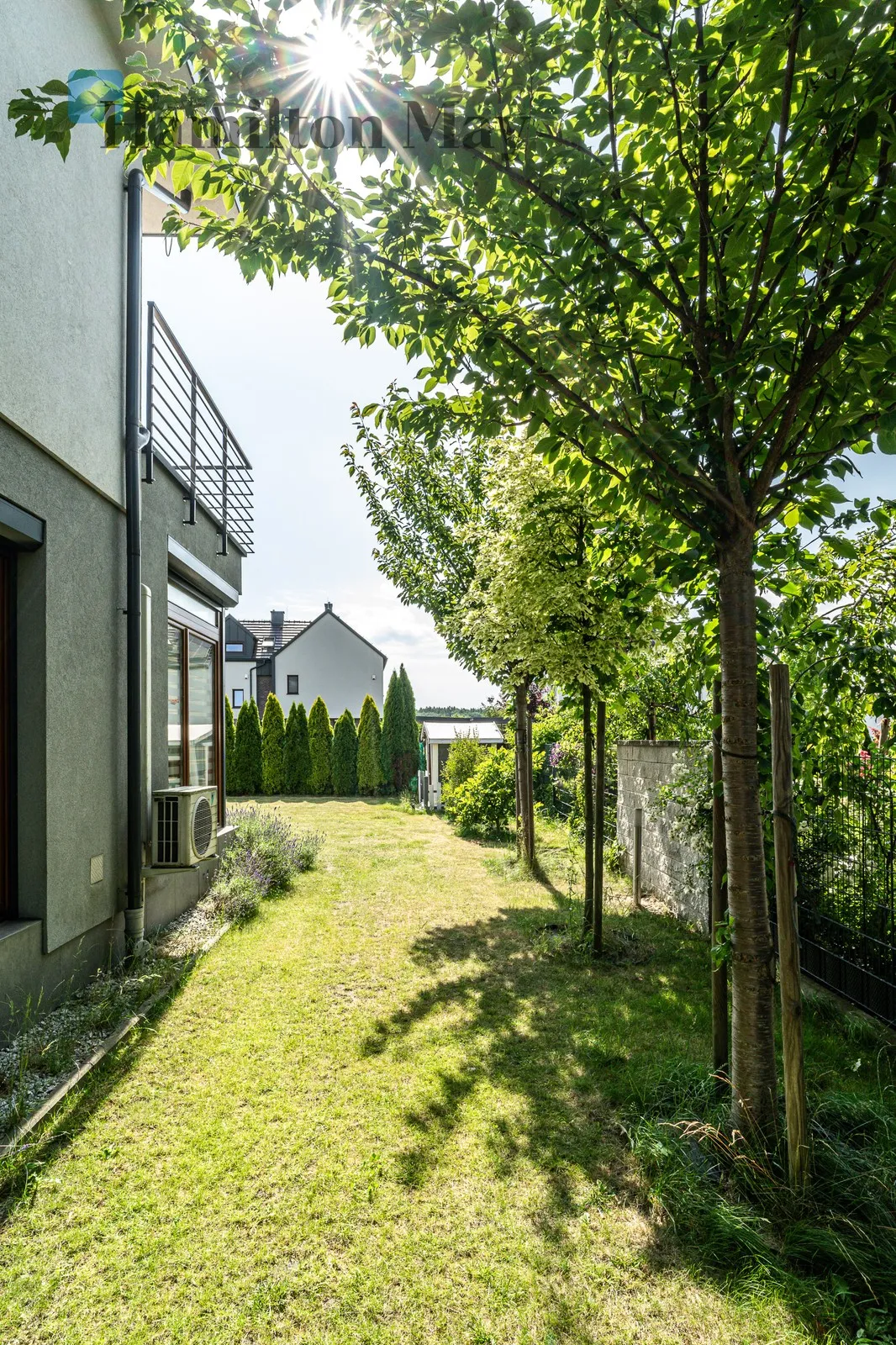 Plot size: 741m2 - slider