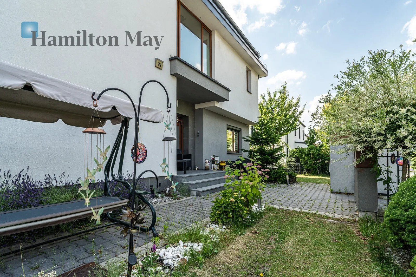 Nowoczesny, przestronny dom o powierzchni 284 m² przy Zakrzówku - slider