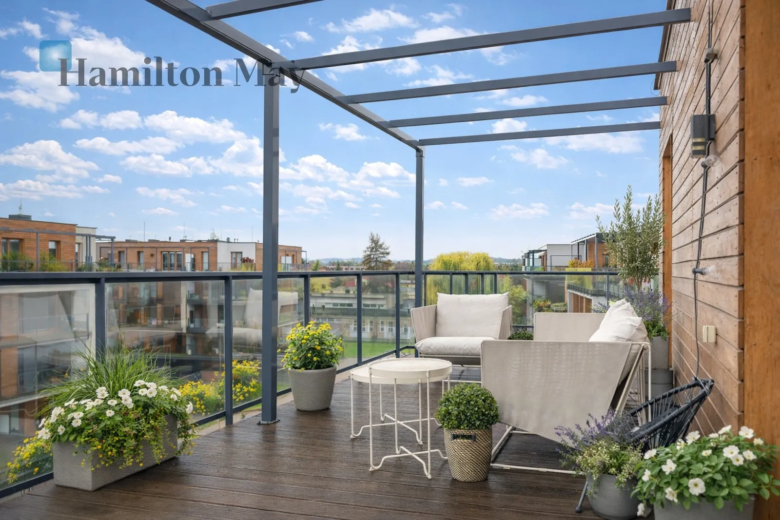 Designer penthouse with a 112-square-meter terrace on the top floor - slider