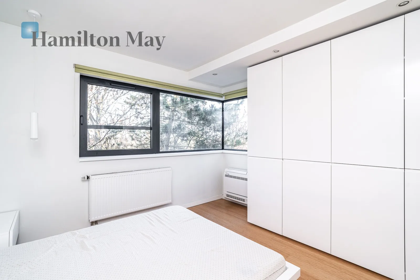 Komfortowy, nowocześnie urządzony dom z parkingiem i dużym tarasem położony na Woli Justowskiej - slider