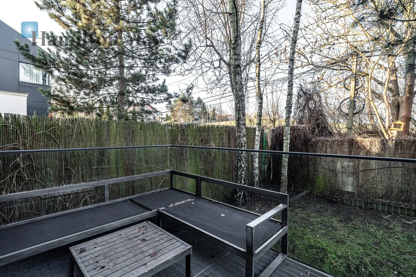 Komfortowy, nowocześnie urządzony dom z parkingiem i dużym tarasem położony na Woli Justowskiej - slider