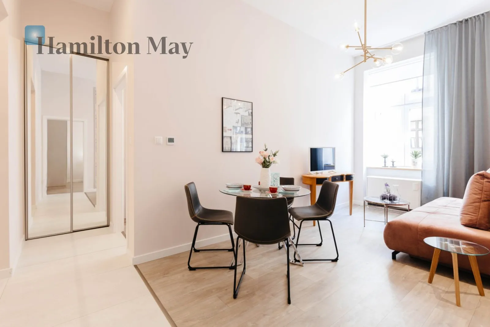 Street: Jana Kochanowskiego Region: Stare Miasto Distance to centre: 1.02 km Level: 1 Price: 1090000 PLN Bedrooms: 2 Bathrooms: 1 Size: 53m2 Price/m2: 20566 PLN - slider