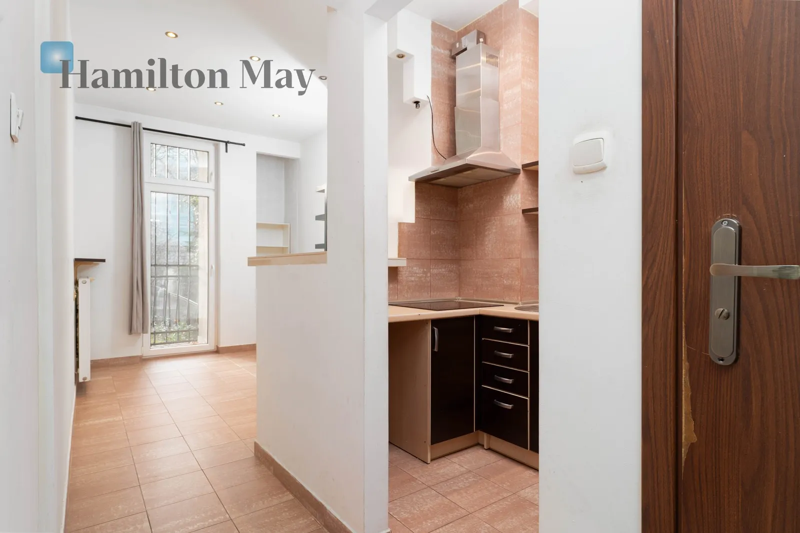 City: Kraków Street: Wenecja Region: Stare Miasto Distance to centre: 0.81 km Price: 4500 PLN Bedrooms: null - slider