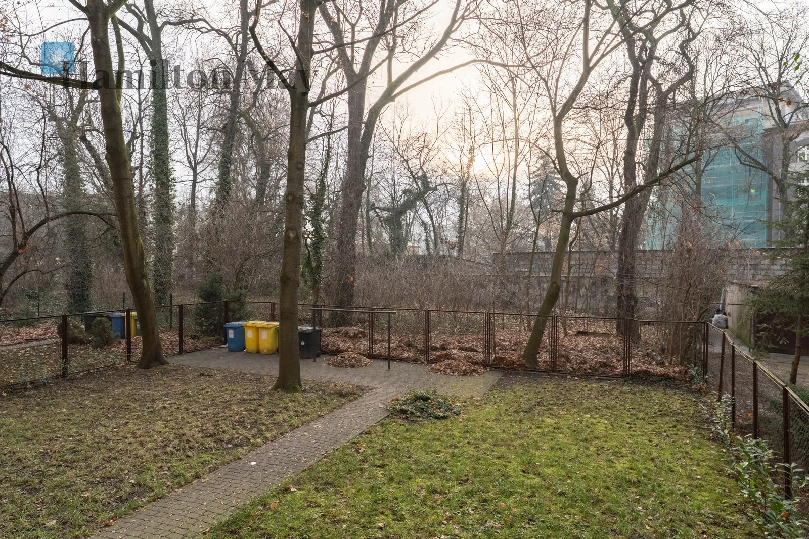 Region: Stare Miasto Distance to centre: 0.81 km Price: 4500 PLN Bedrooms: null Bathrooms: null - slider