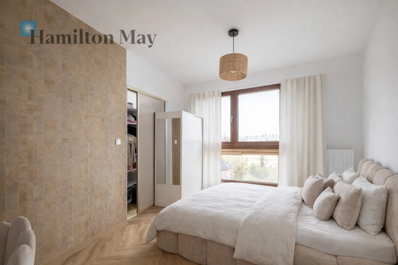 Region: Krowodrza Distance to centre: 1.99 km Level: 6 Price: 4700 PLN Bedrooms: 2 Bathrooms: 1 Size: 55m2 - slider