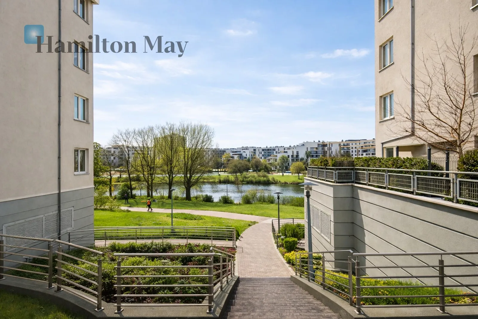 Subregion: Grochów Distance to centre: 4.41 km Level: 1 Price: 2700 PLN Bedrooms: 1 Bathrooms: 1 - slider