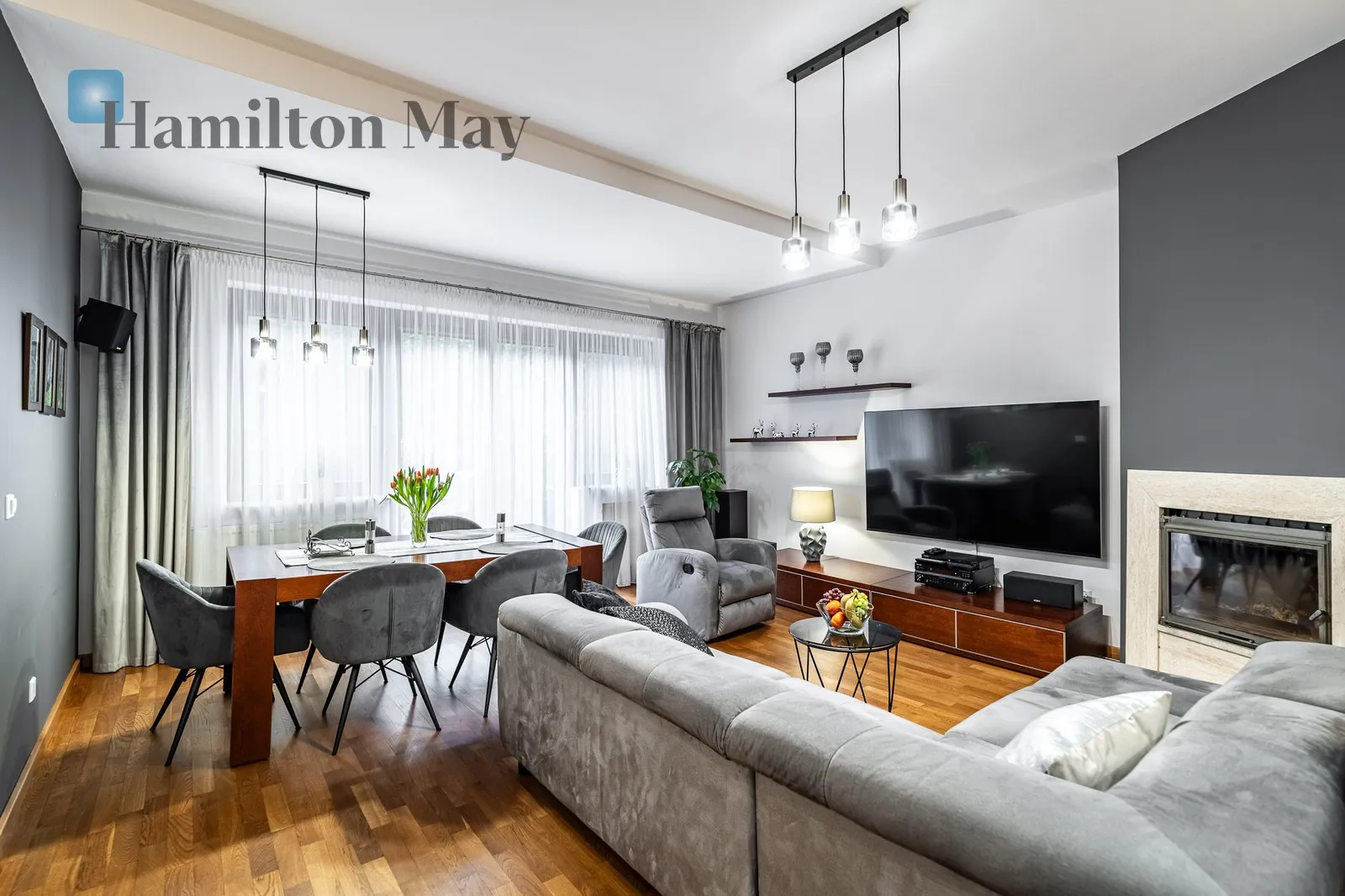 Region: Modlnica Distance to centre: 8.37 km Price: 1790000 PLN Bedrooms: 4 Bathrooms: 2 Plot size: 400m2 Price/m2: 14094 PLN - slider