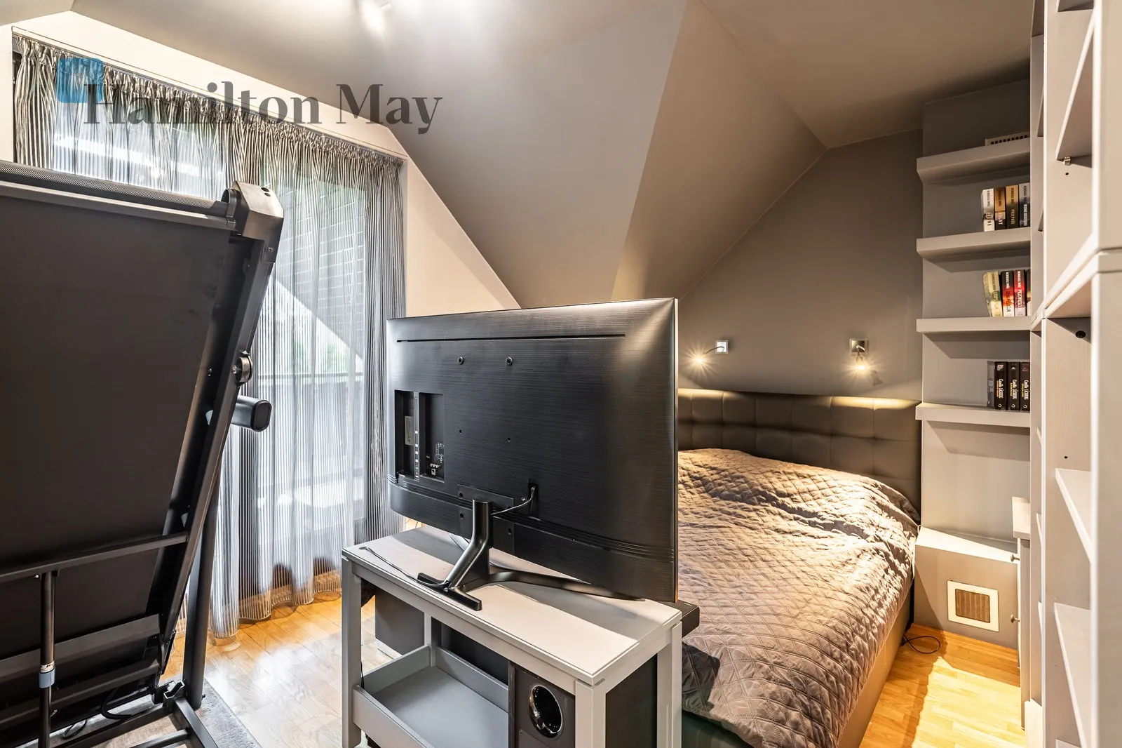 City: Modlnica Street: Czterech Pór Roku - slider