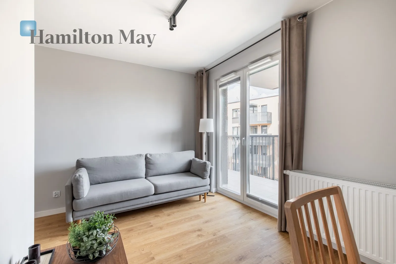 City: Kraków Street: Aleksandra Fredry Region: Łagiewniki-Borek Fałęcki Subregion: Łagiewniki Distance to centre: 3.97 km Level: 4 Price: 2850 PLN Bedrooms: 1 Bathrooms: 1 - slider