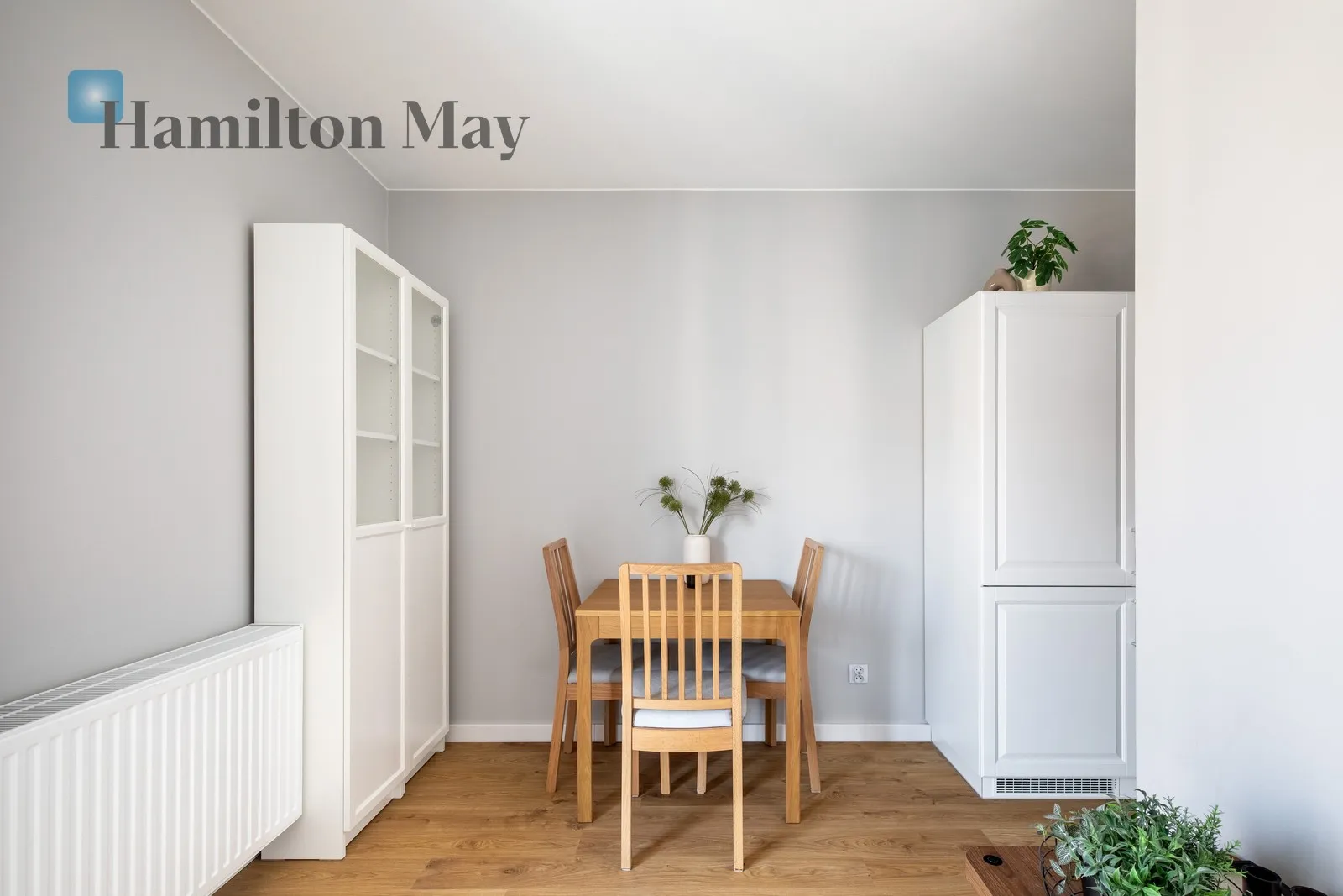 City: Kraków Street: Aleksandra Fredry Region: Łagiewniki-Borek Fałęcki Subregion: Łagiewniki Distance to centre: 3.97 km Level: 4 Price: 2850 PLN Bedrooms: 1 - slider