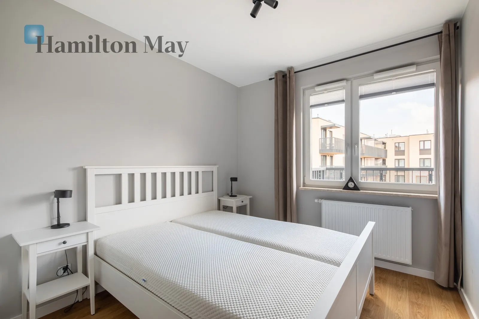 City: Kraków Street: Aleksandra Fredry Region: Łagiewniki-Borek Fałęcki Subregion: Łagiewniki Distance to centre: 3.97 km Level: 4 - slider