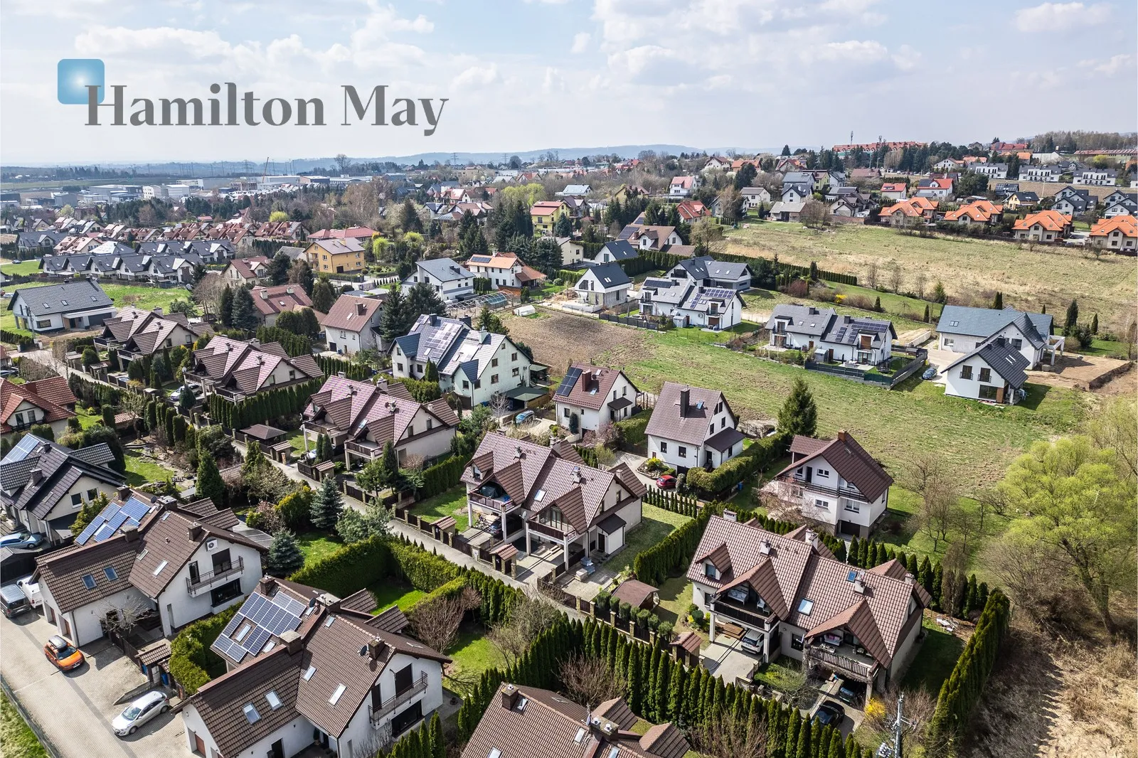 Comfortable, ready-to-move-in semi-detached house in a quiet area near Krakow - slider