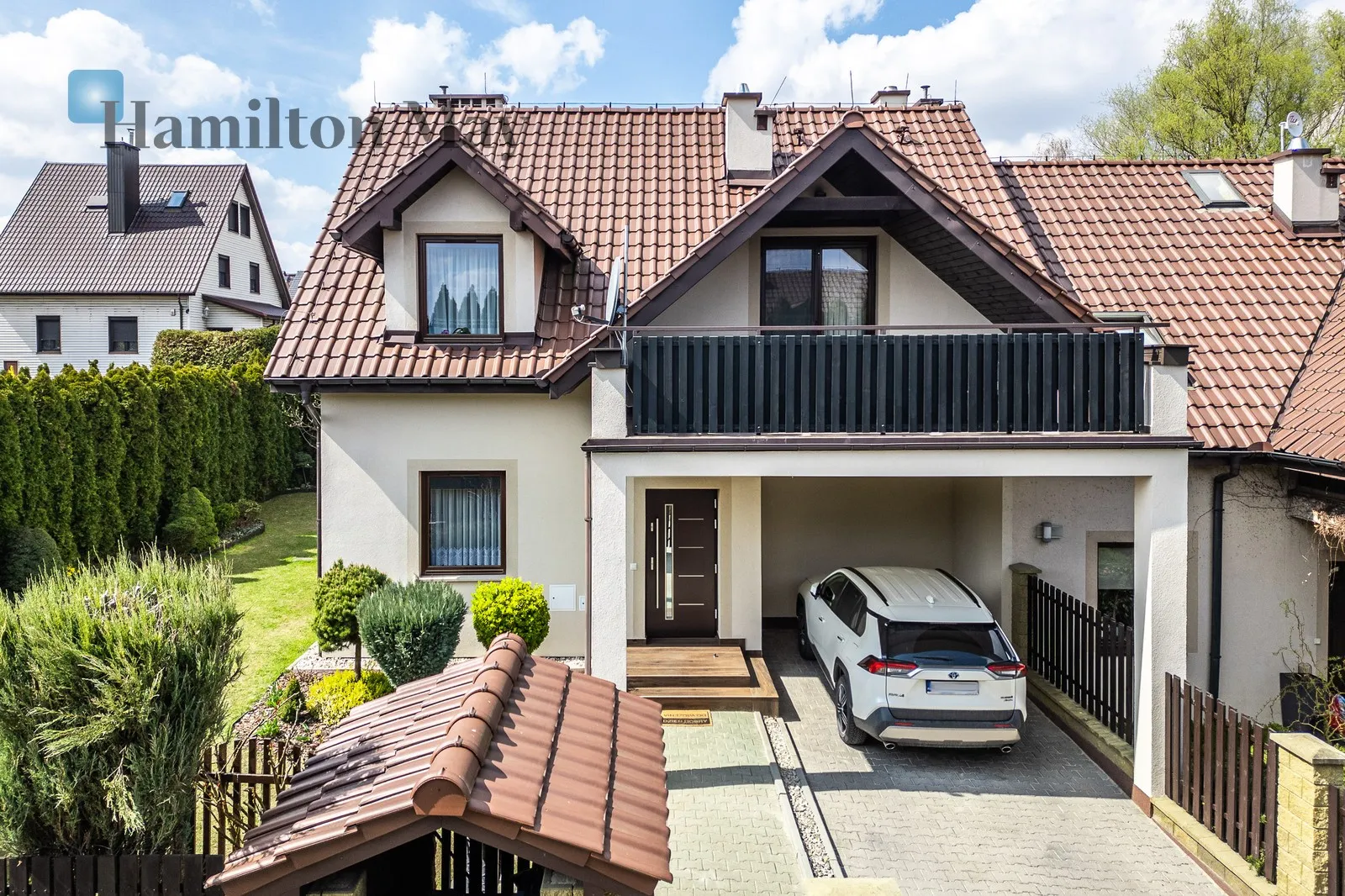 Comfortable, ready-to-move-in semi-detached house in a quiet area near Krakow - slider